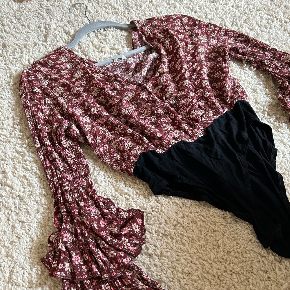 Size large PeachLove bodysuit with ruffle sleeves